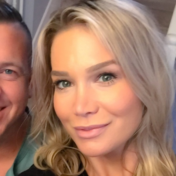 Meet your Posher, Danielle - Picture 1 of 1